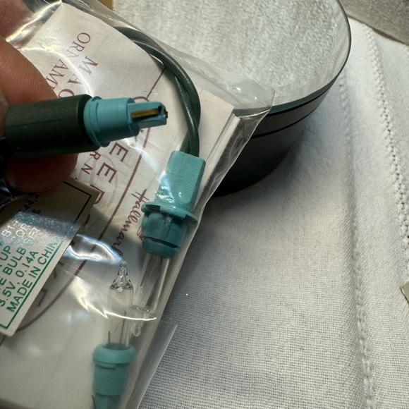 Hallmark magic collector series, Chris mouse Luminaria NIB 1997 - Picture 7 of 7